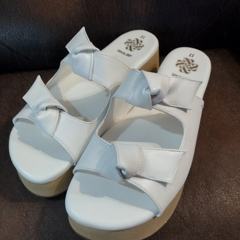 Sam & Libby size 11 Platform Sandals Indie WHITE Double Bow Slip On. Wooden